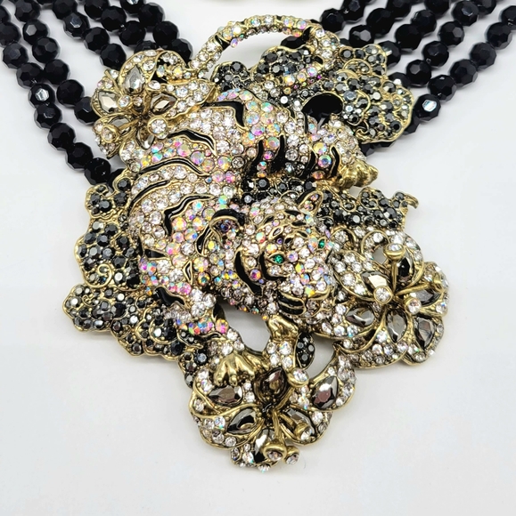 Heidi Daus Year of the Tiger Aurora Borealis Swarovski Crystal Tiger Jewelry Set - Picture 6 of 14